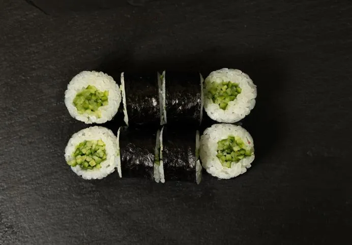 Маки с огурцом